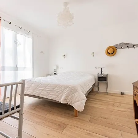 Maison Neuve Avec Piscine Chauffee - 4 Chambres, Pres - Fr-1-835-39