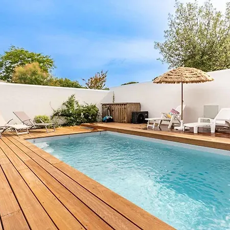 Maison Neuve Avec Piscine Chauffee - 4 Chambres, Pres - Fr-1-835-39 *