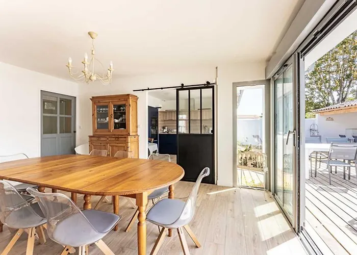 Maison Neuve Avec Piscine Chauffée – 4 Chambres, Près - Fr-1-835-39 Villa *