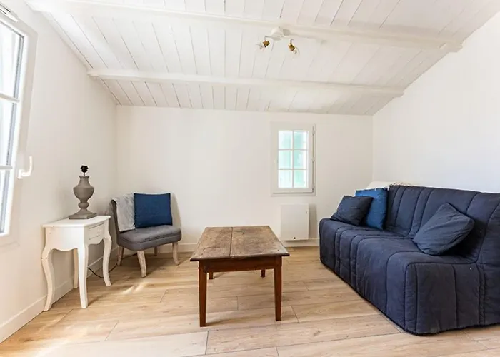 Maison Neuve Avec Piscine Chauffée – 4 Chambres, Près - Fr-1-835-39